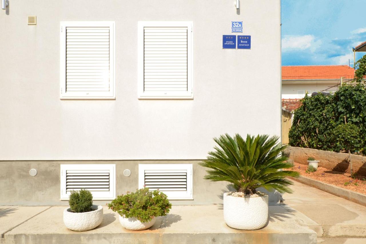Villa Maros Marina Exterior photo