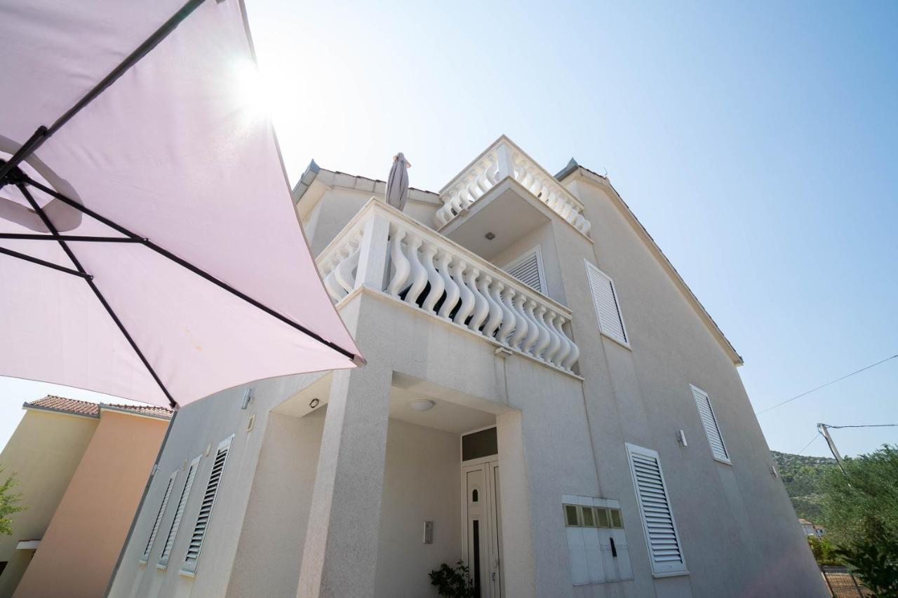 Villa Maros Marina Exterior photo