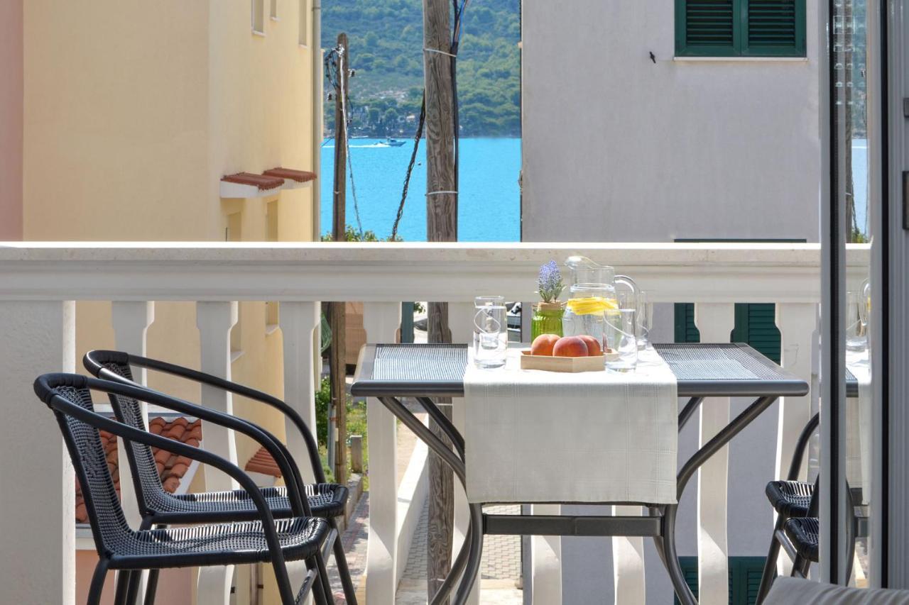 Villa Maros Marina Exterior photo