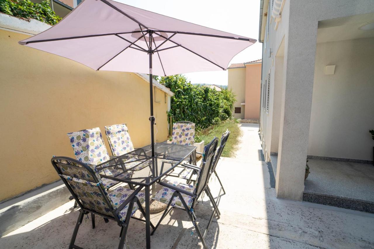 Villa Maros Marina Exterior photo