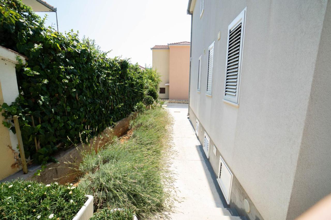 Villa Maros Marina Exterior photo