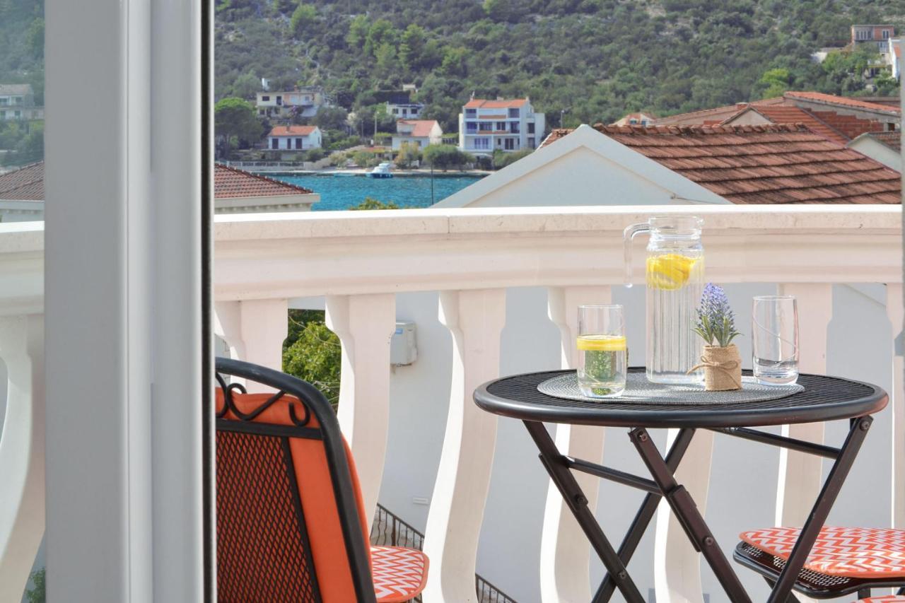 Villa Maros Marina Exterior photo